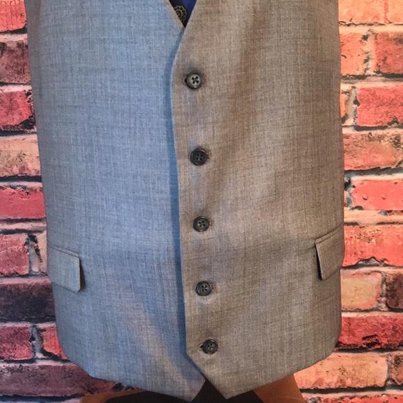 Elegant Tan Dress Vest - Picture 4 of 17